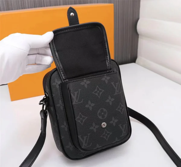 Louis Vuitton Model: 69404 Size: 15x17x8cm - 图片 3