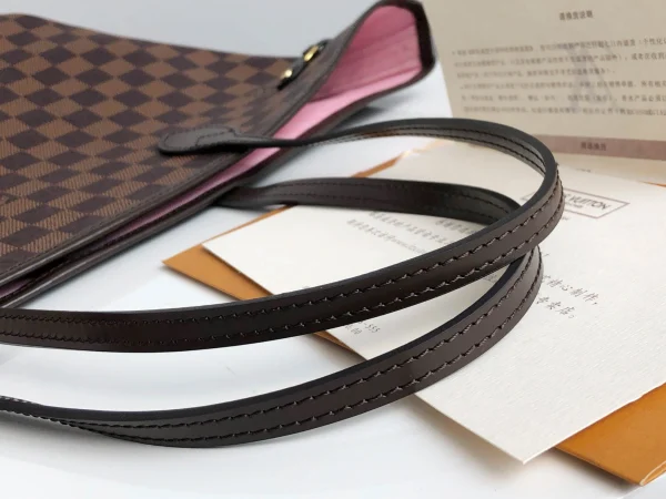 Louis Vuitton Size: 32*29*17cm - 图片 4