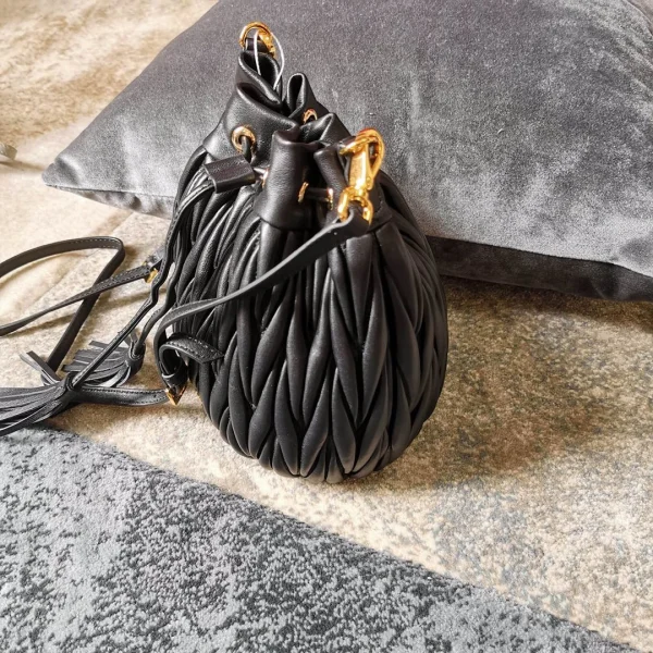 Matelasse metal chain shoulder strap with zipper pocket size: 17 2.5 9 Length: 115cm - 图片 8