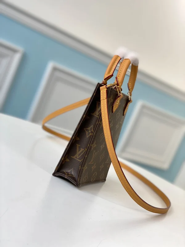 Louis Vuitton Size: 14.0 x 17.0 x 5.0 cm - 图片 9