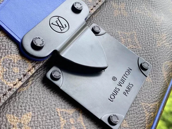 Louis Vuitton Size: 22 x 18 x 8 cm - 图片 6