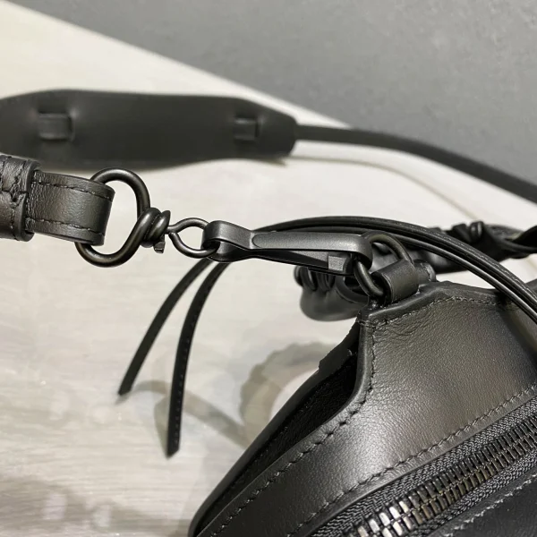 Balenciag* Neo Classic biker bag Size: 1993 Size: 13.5*18*7.5*12cm - 图片 4