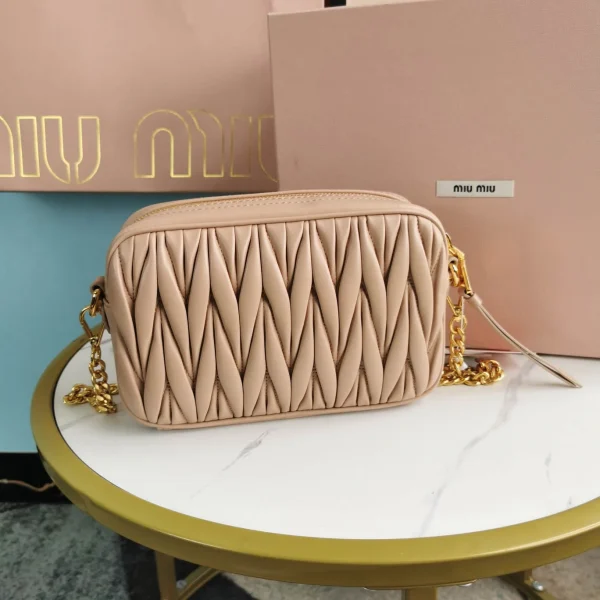 Miu Miu splicing shoulder strap Model: 5BH118B size: 20X13X5.5cm - 图片 18