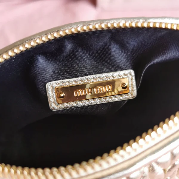 Miu Miu Mini Collection Handbag H 11cm long 17cm wide 7cm - 图片 3