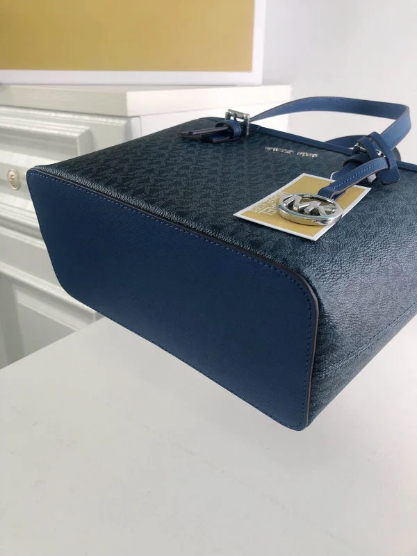 MK Model:006 Pocket:28 23Cmx19cmx11cm - 图片 4