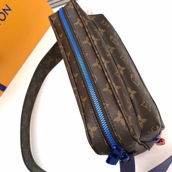 Louis Vuitton Crossbody Messenger Bag Model: M43843 Size: 25x18x5cm - 图片 4