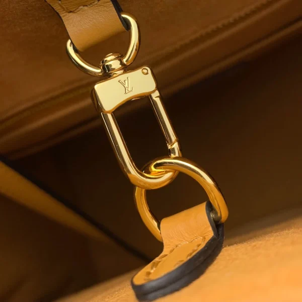 Louis Vuitton Size: 41 x 34 x 19 cm - 图片 4