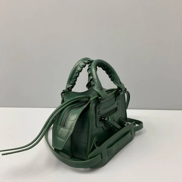 Balenciag* Neo Classic biker bag Model: 92535 Size: 40*54*21.5*34cm 25*33*13*20cm - 图片 9