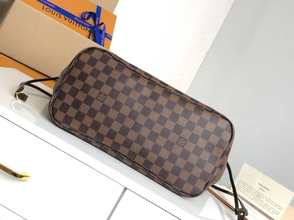 Louis Vuitton Size: 32*29*17cm - 图片 7