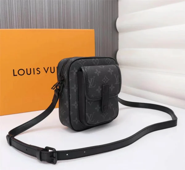 Louis Vuitton Model: 69404 Size: 15x17x8cm - 图片 8