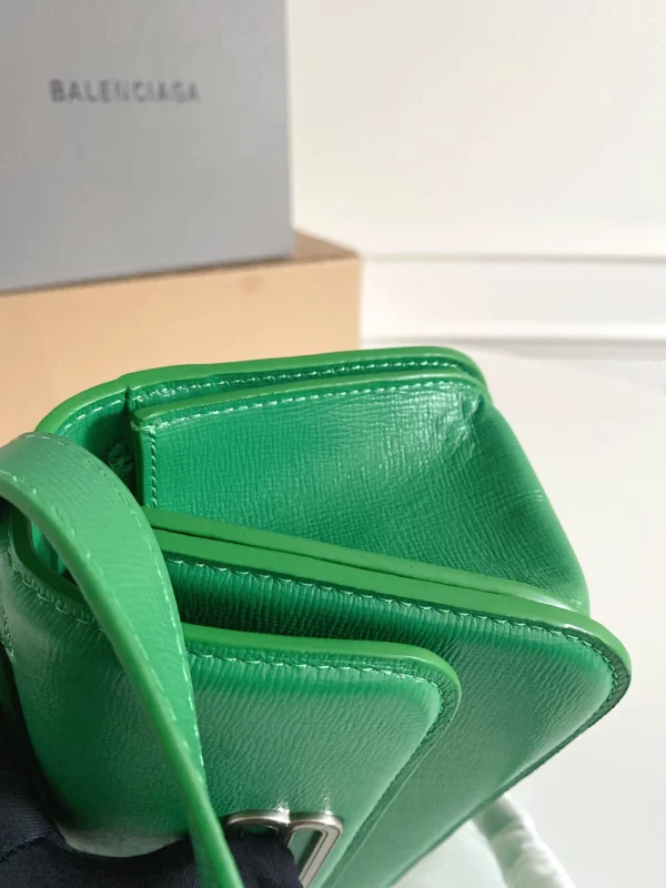 Crossbody Size: 23.5x12.4x10.4cm - 图片 5