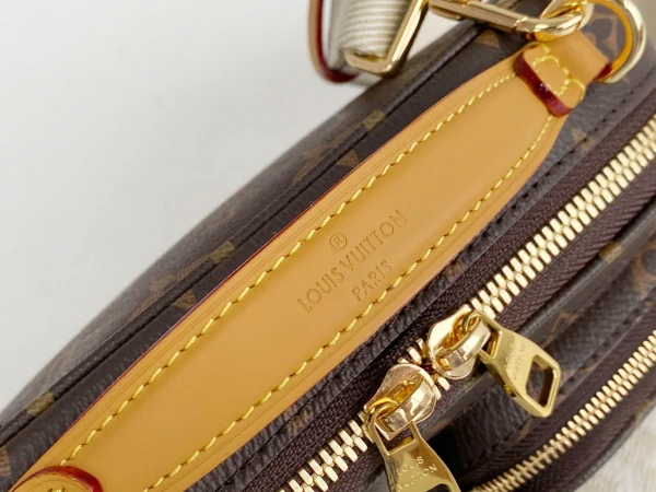 Louis Vuitton Size: 18 x 11 x 10 cm - 图片 5