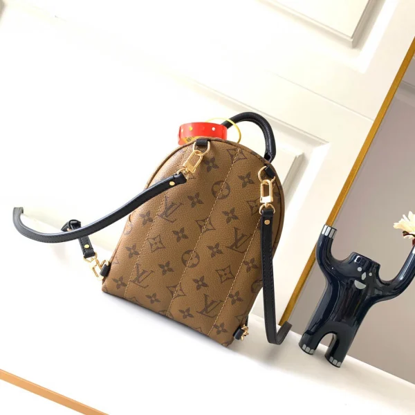 LV Model: M44872 Size:17x22x10cm - 图片 9