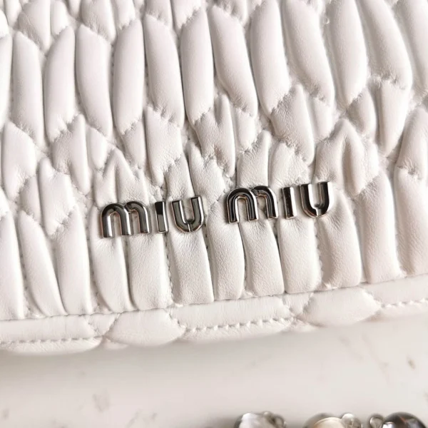 Miu Miu Diamond Chain Bag size: 22.5, 4.5, 12 - 图片 5