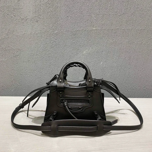 Balenciag* Neo Classic biker bag Size: 1993 Size: 13.5*18*7.5*12cm - 图片 9