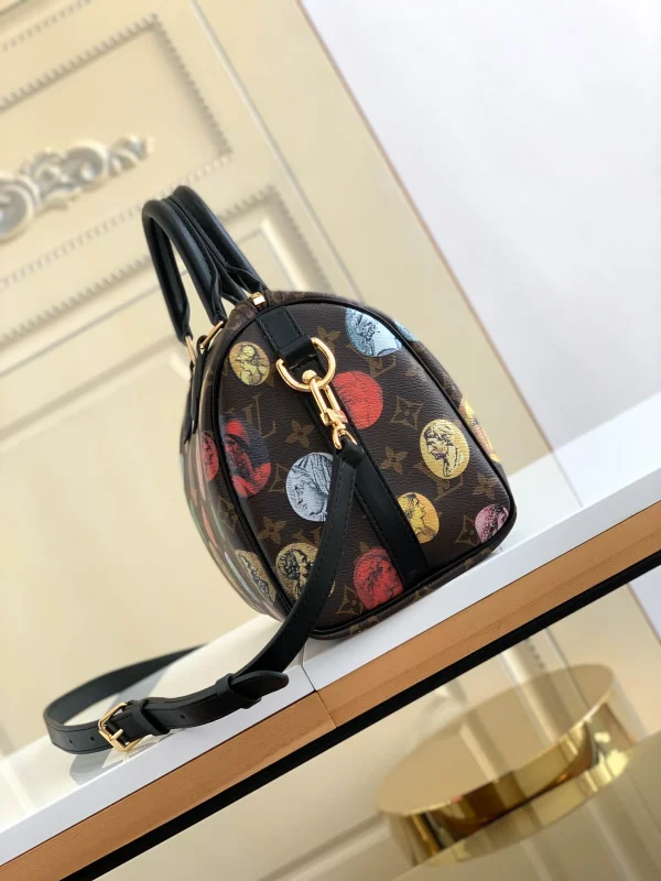 Louis Vuitton Size: 25.0 x 19.0 x 15.0 cm - 图片 9