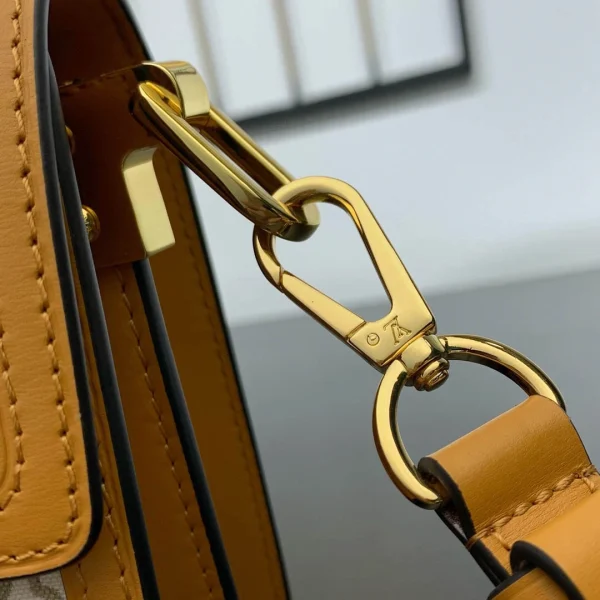 Louis Vuitton Size: 20 x 15 x 9 cm - 图片 3