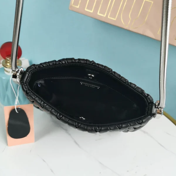 Miu Miu handheld underarm bag Size：20X15X4.5cm - 图片 3