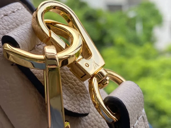 Louis Vuitton Size: 19 x 13 x 8 cm - 图片 5