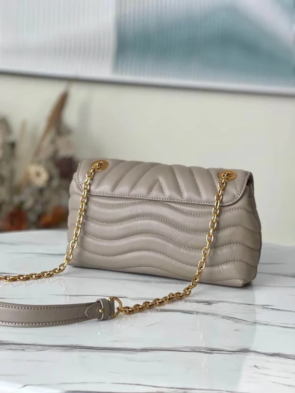 Louis Vuitton Size: 24x14x9cm - 图片 17