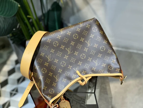 Louis Vuitton size: 29*12*24cm - 图片 6