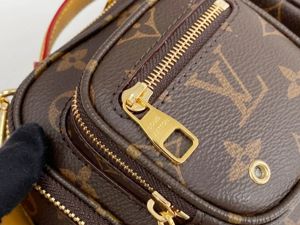 Louis Vuitton Size: 18 x 11 x 10 cm - 图片 6