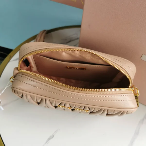 Miu Miu splicing shoulder strap Model: 5BH118B size: 20X13X5.5cm - 图片 14