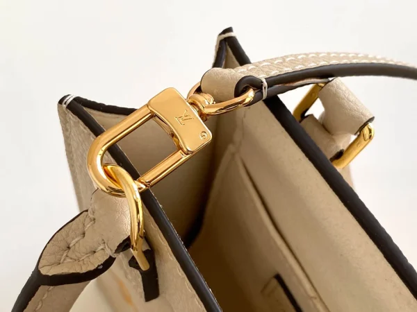 Louis Vuitton Size: 14.0 x 17.0 x 5.0 cm - 图片 13