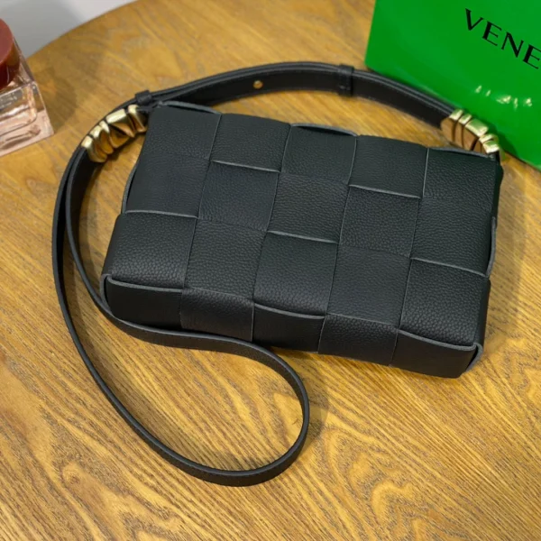 BV CASSETTE bag Size:23x15cm 666870 - 图片 3