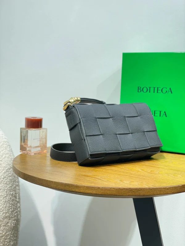 BV CASSETTE bag Size:23x15cm 666870 - 图片 9