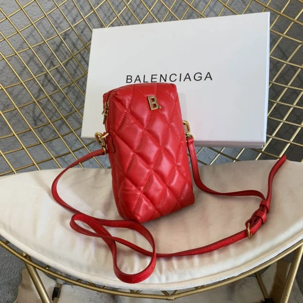 Balenciaga Big Red Model: A48 - 图片 8