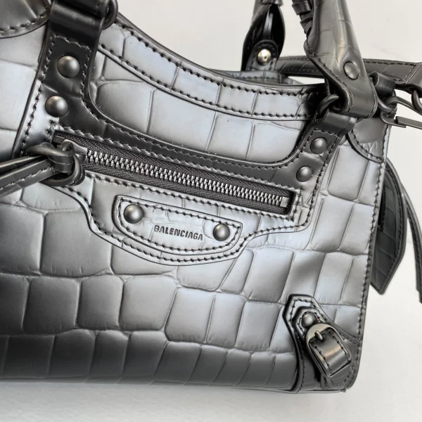 Balenciag Neo Classic Motorcycle Bag Size: 1992 Size: 16.5*22*9*14.5cm - 图片 5