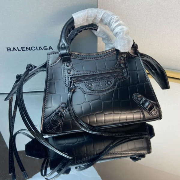 Balenciag* Neo Classic biker bag Size: 16.5*22*9*14.5cm - 图片 5