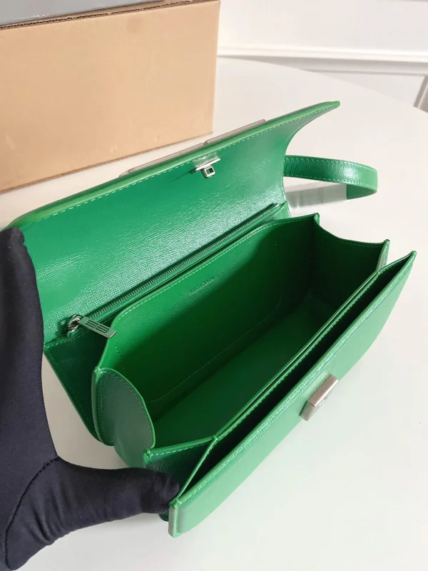 Crossbody Size: 23.5x12.4x10.4cm - 图片 3