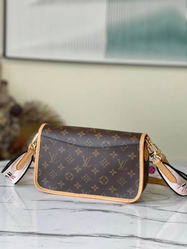 Louis Vuitton Size: 25.0 9.0 15.0 cm - 图片 8