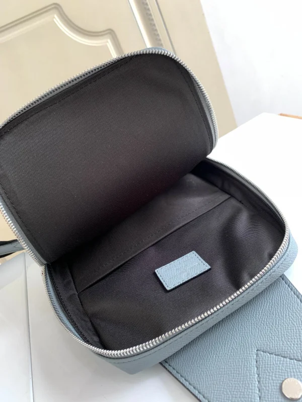 Louis Vuitton Size: 20.0 x 31.0 x 10.0 cm - 图片 3