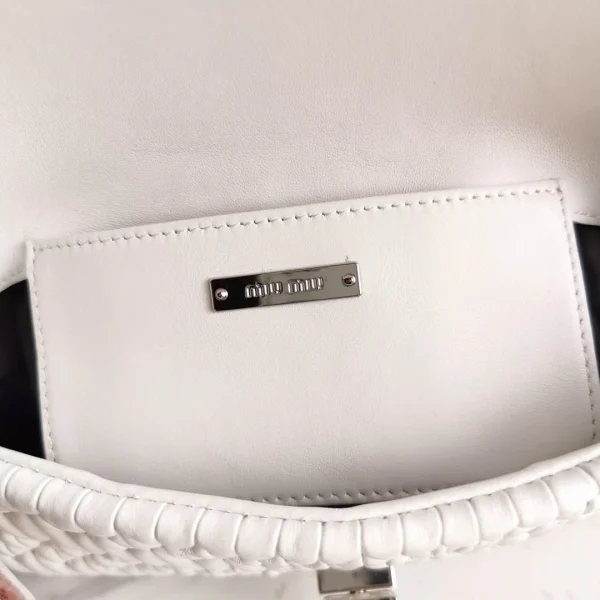 Miu Miu Diamond Chain Bag size: 22.5, 4.5, 12 - 图片 3