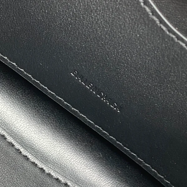 Balenciag* Neo Classic biker bag Model: 1993 Size: 13.5*18*7.5*12cm - 图片 2